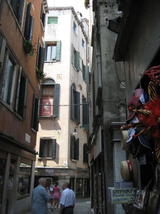 Ai Miracoli Apartment Veneza Exterior foto